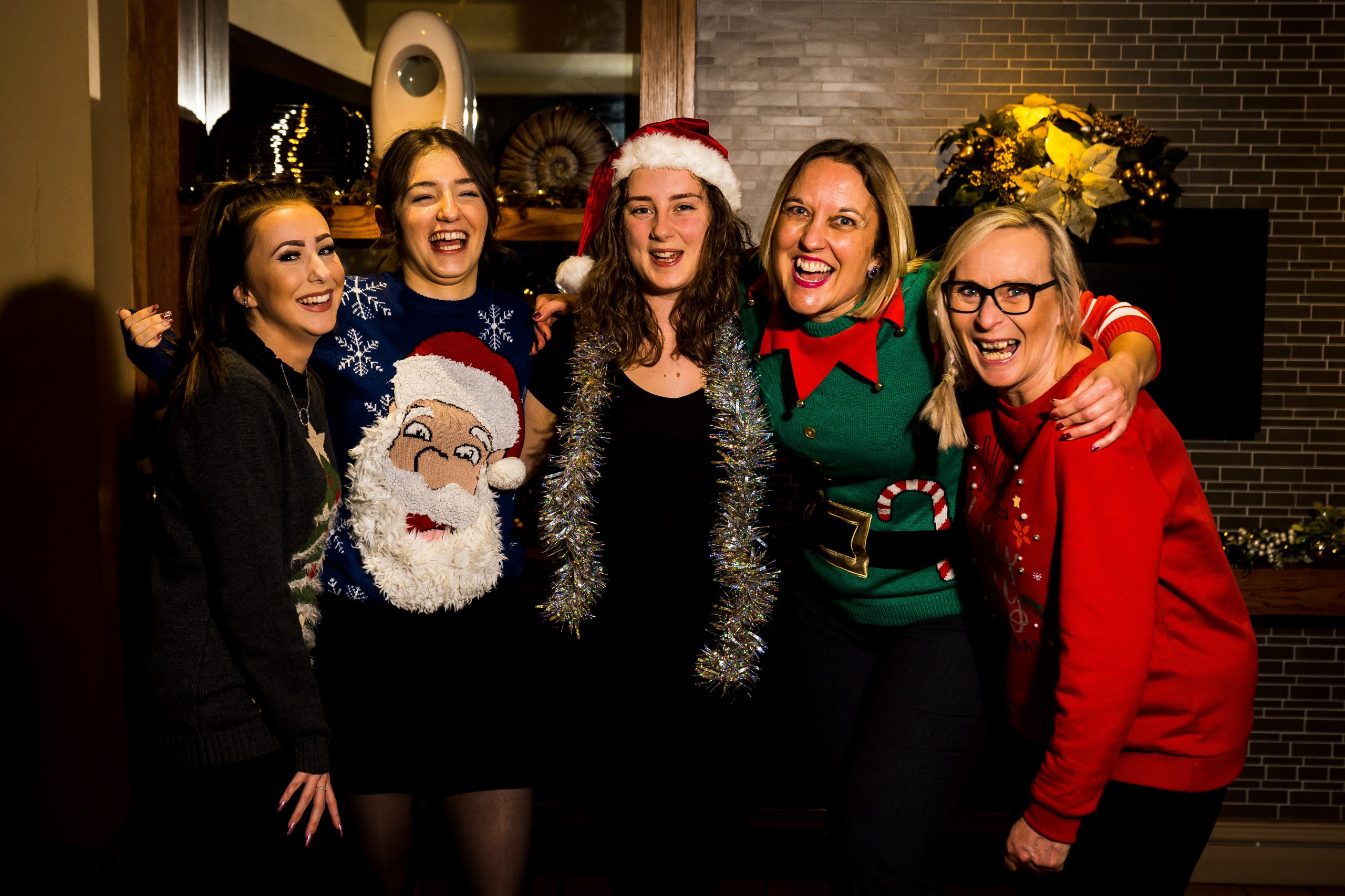 139 Greyhound Christmas 2019 scaled